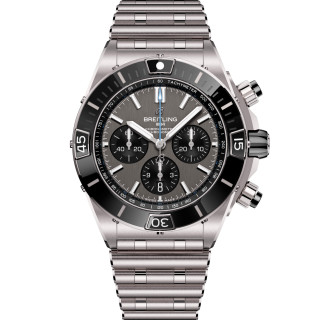  Breitling Super Chronomat B01 44, Ref: EB0136251M1E1