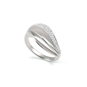 Velaa Pavé Ring