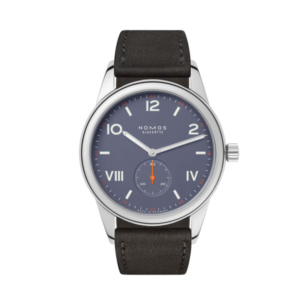         Handaufzug, NOMOS Glashütte Club Campus 38 blue purple