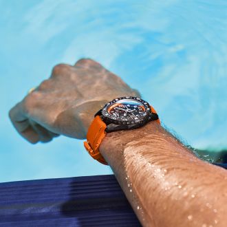 Breitling Endurance Pro Uhr 1080x1080px