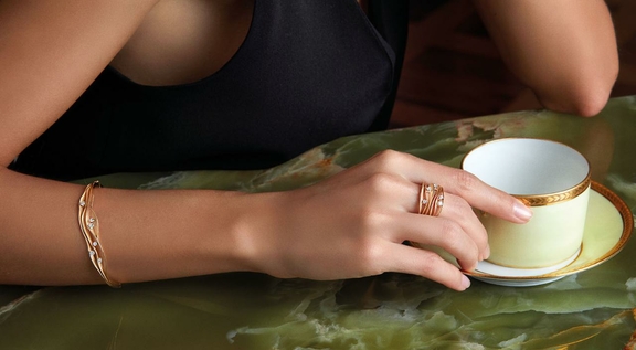 JuwelierJasper_AnnamariaCammilli_1280x704px_Armschmuck