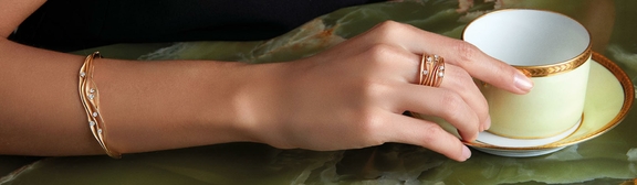 JuwelierJasper_AnnamariaCammilli_3840x1120px_Armschmuck