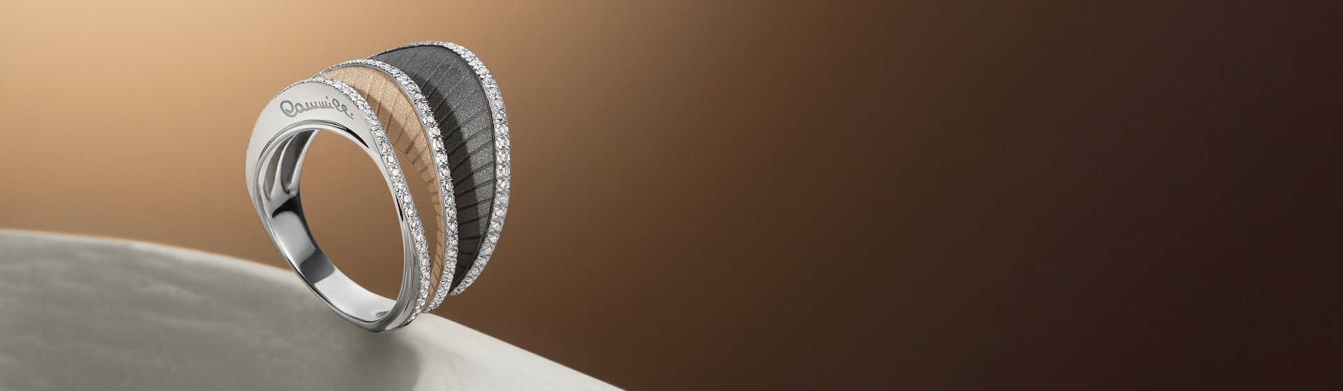 Regina Banner Cammilli