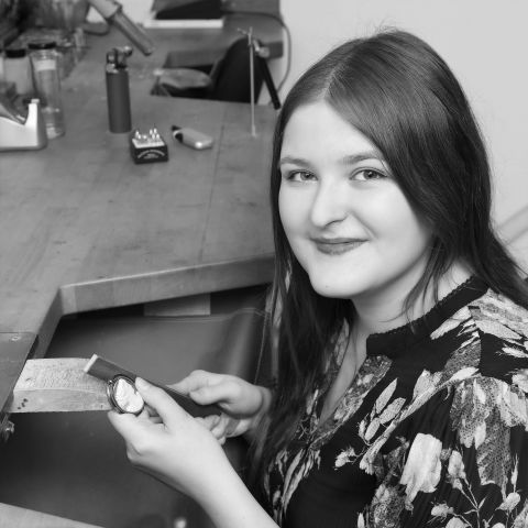 Auszeichnung-Landessiegerin-Goldschmiedin-Katja Rehlinger